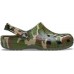 Сабо цвета хаки  CROCS Classic Printed Camo Clog